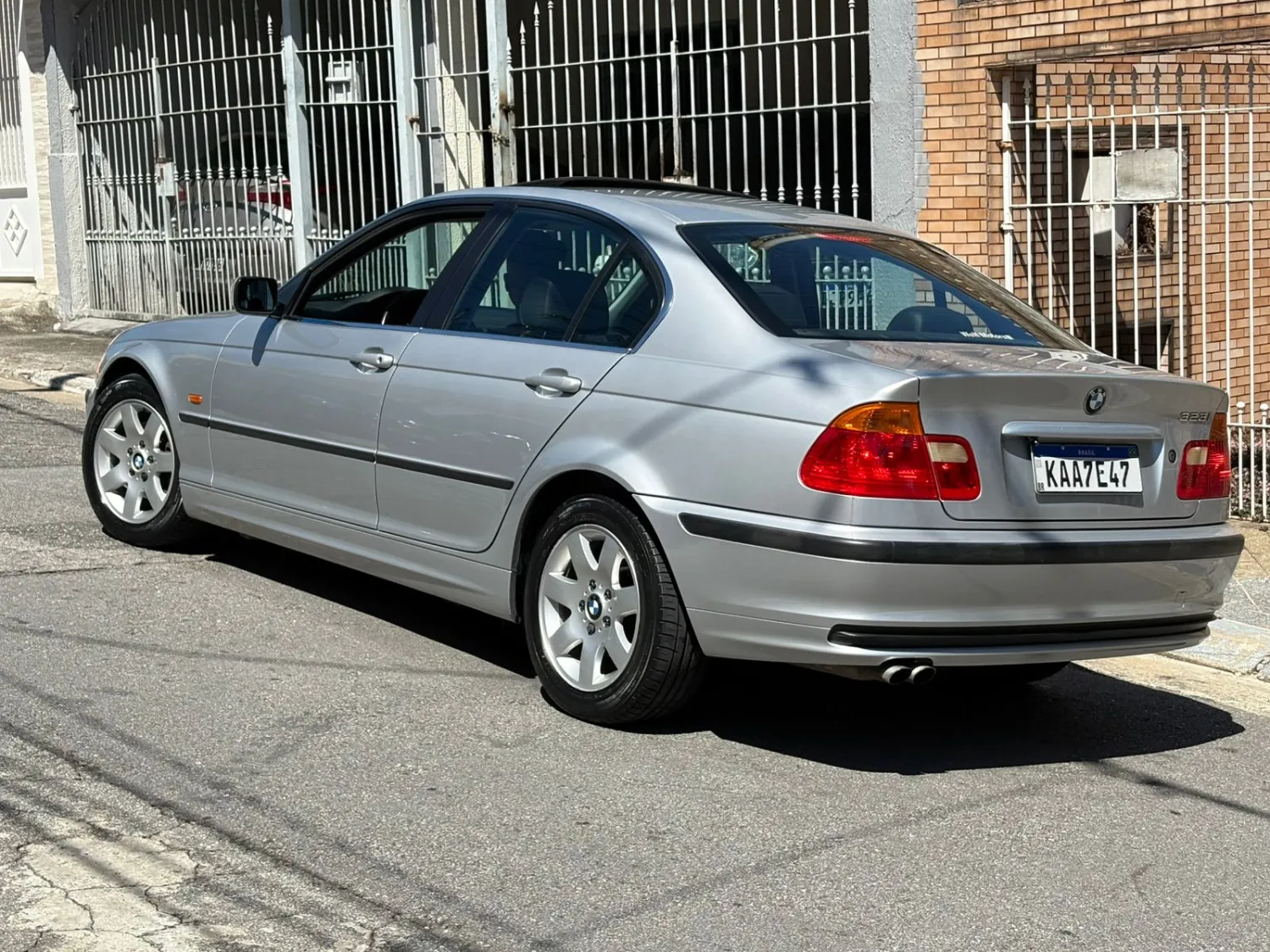 avv-bmw-323ivenda-6us9lg3-imagem-011