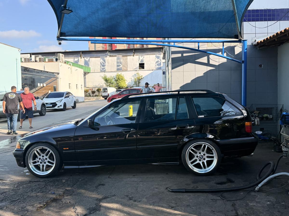 avv-bmw-328i-touring-mec-venda-es4gdut-imagem-020