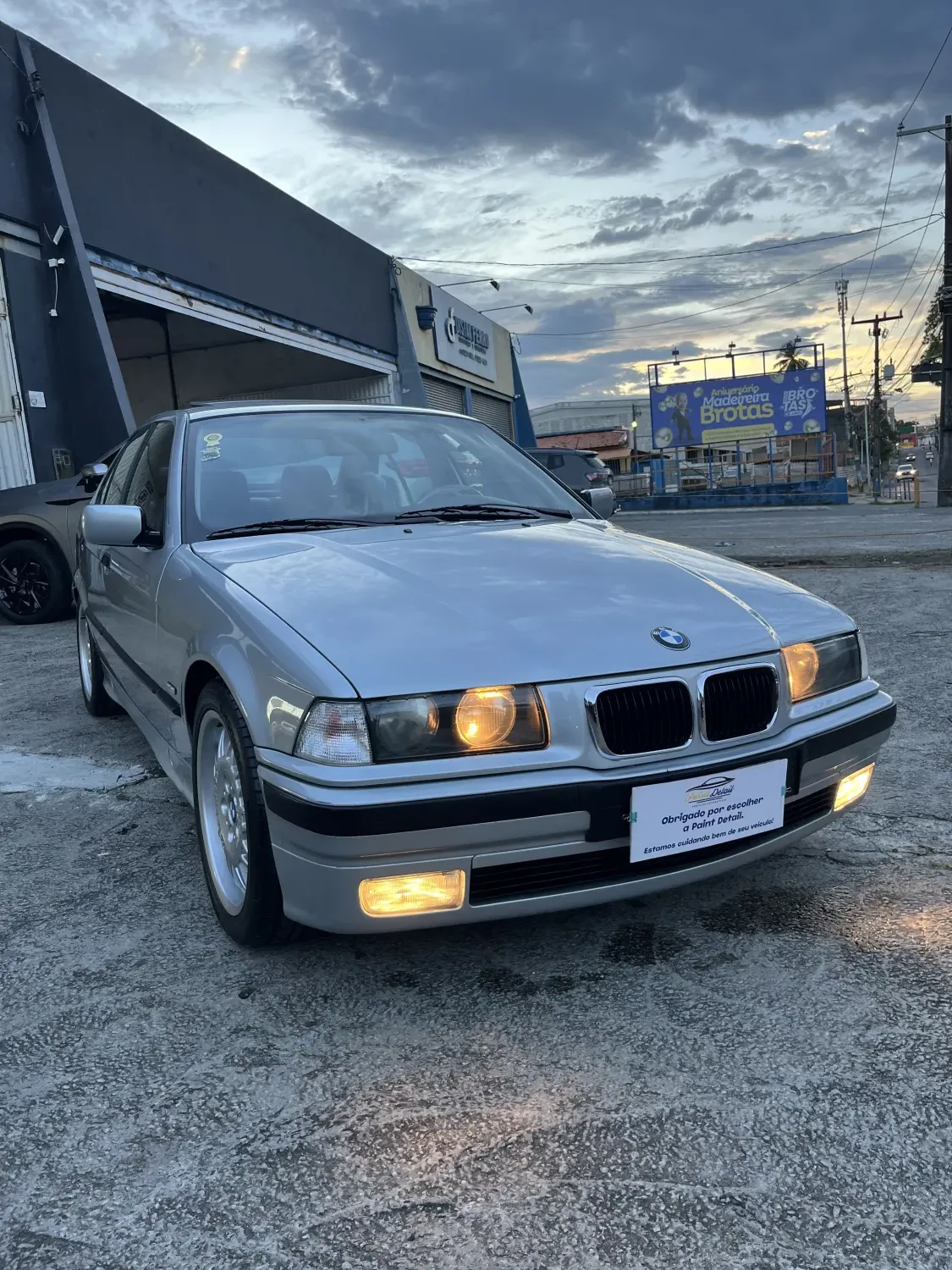 avv-bmw-328i-venda-98f2dbf-imagem-002