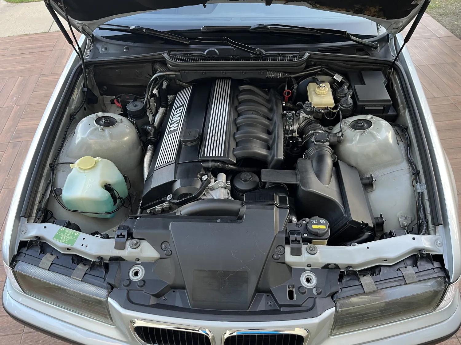 avv-bmw-328i-venda-98f2dbf-imagem-006
