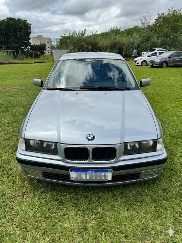 avv-bmw-328i-venda-e3c2c81-imagem-004