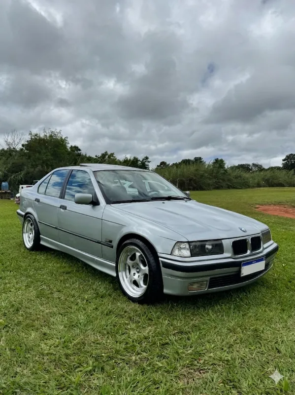 avv-bmw-328i-venda-e3c2c81-imagem-007