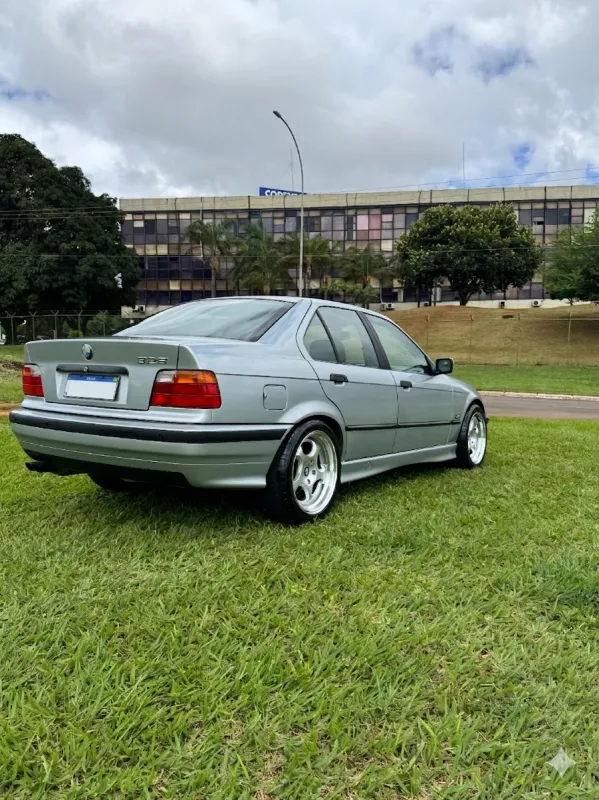 avv-bmw-328i-venda-e3c2c81-imagem-009