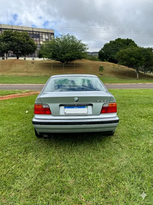 avv-bmw-328i-venda-e3c2c81-imagem-010