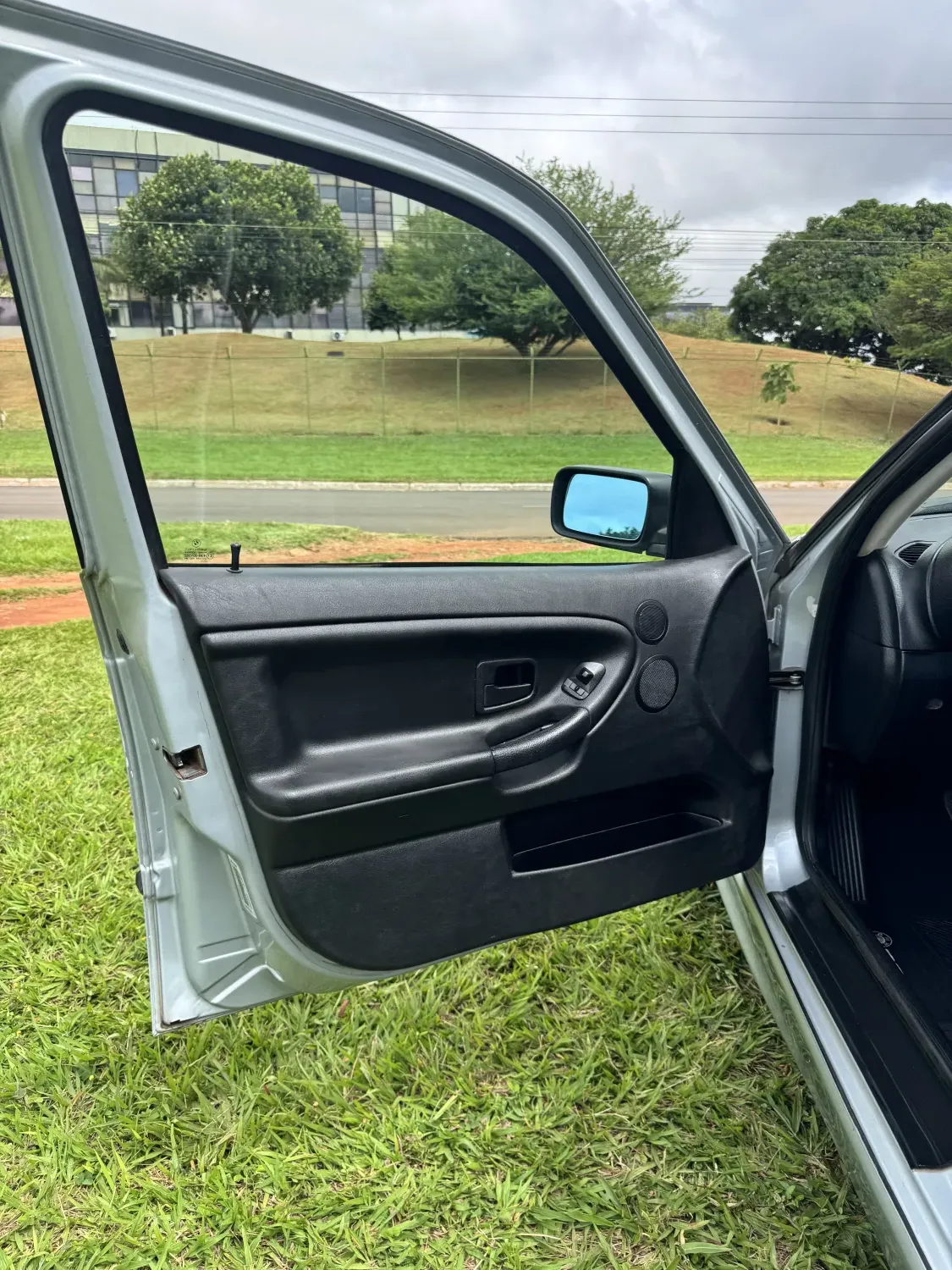 avv-bmw-328i-venda-e3c2c81-imagem-016