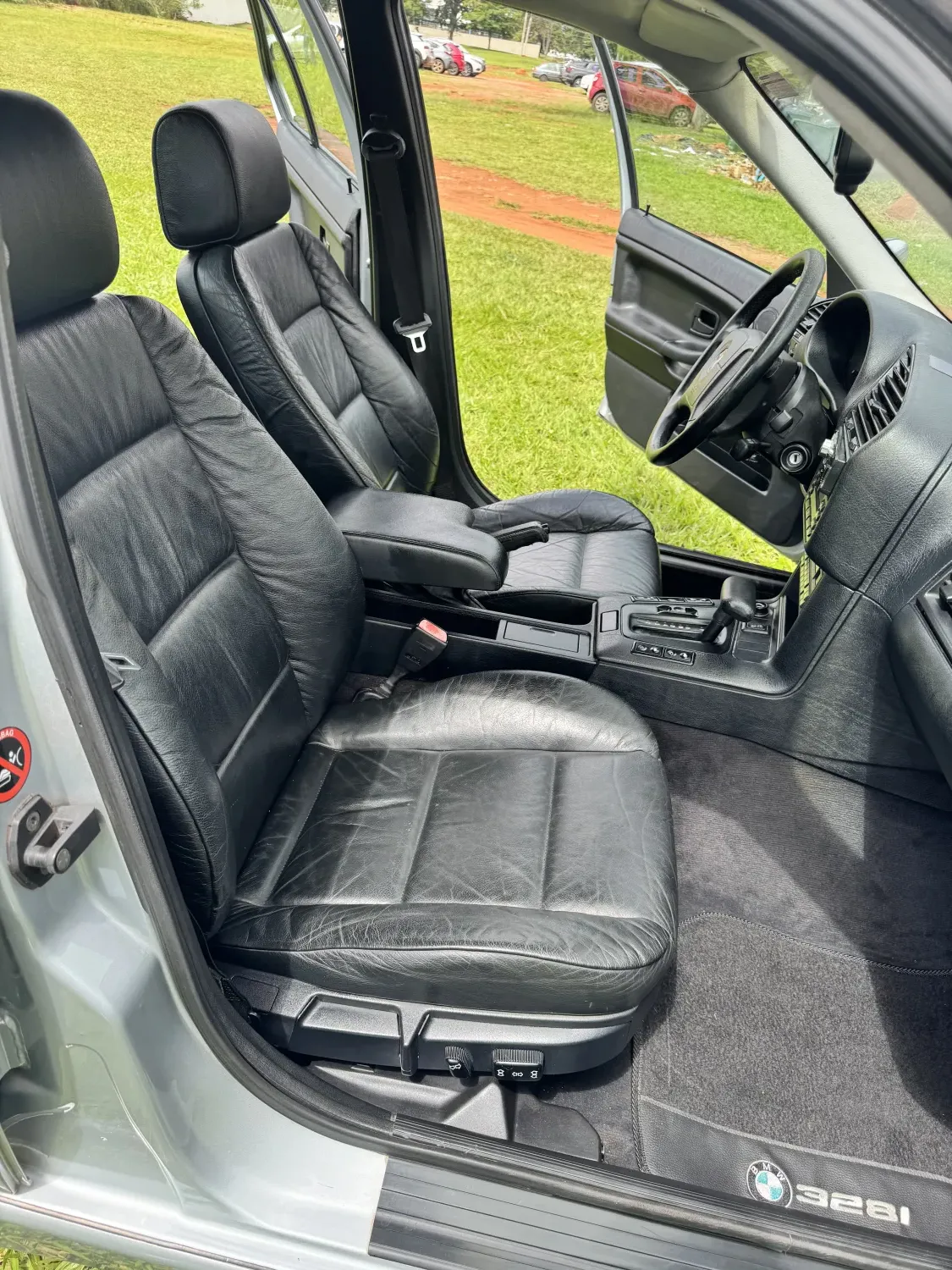 avv-bmw-328i-venda-e3c2c81-imagem-018