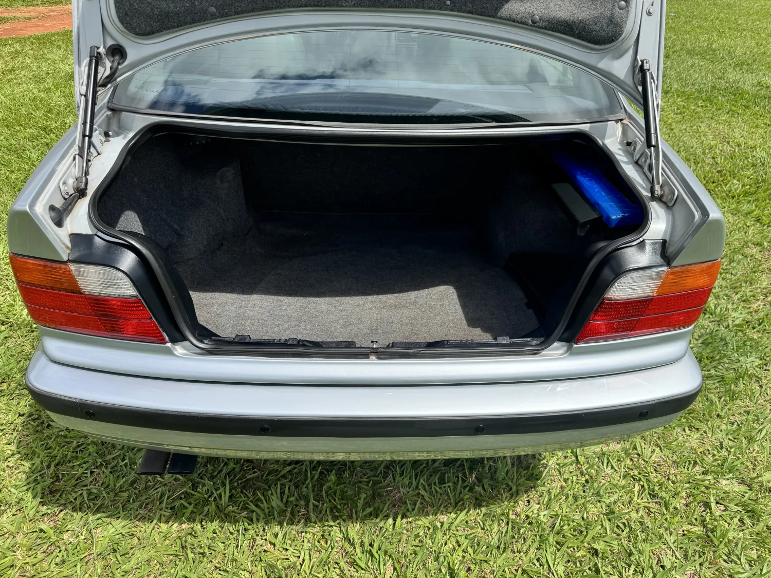 avv-bmw-328i-venda-e3c2c81-imagem-020