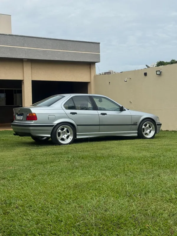 avv-bmw-328i-venda-e3c2c81-imagem-028