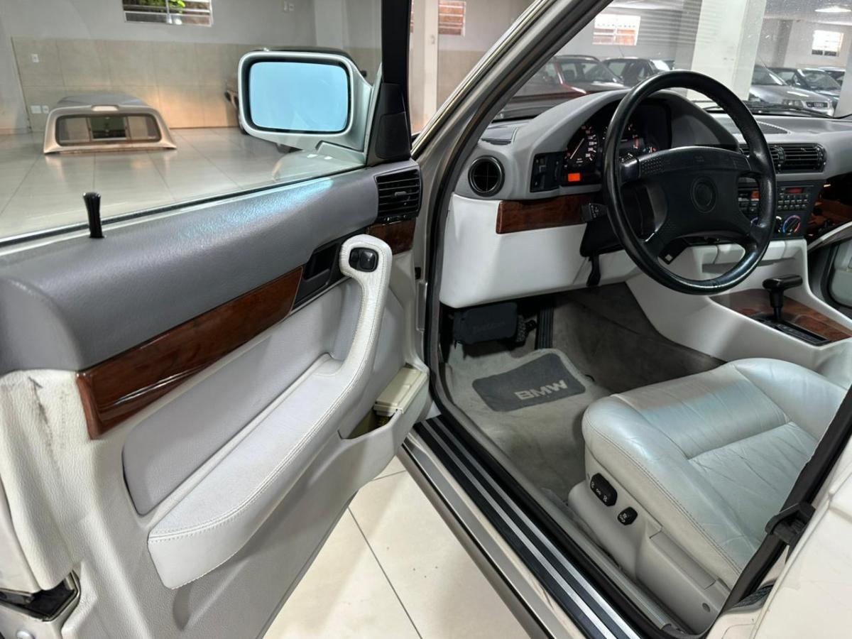 avv-bmw-535ivenda-tsf43m9-imagem-009