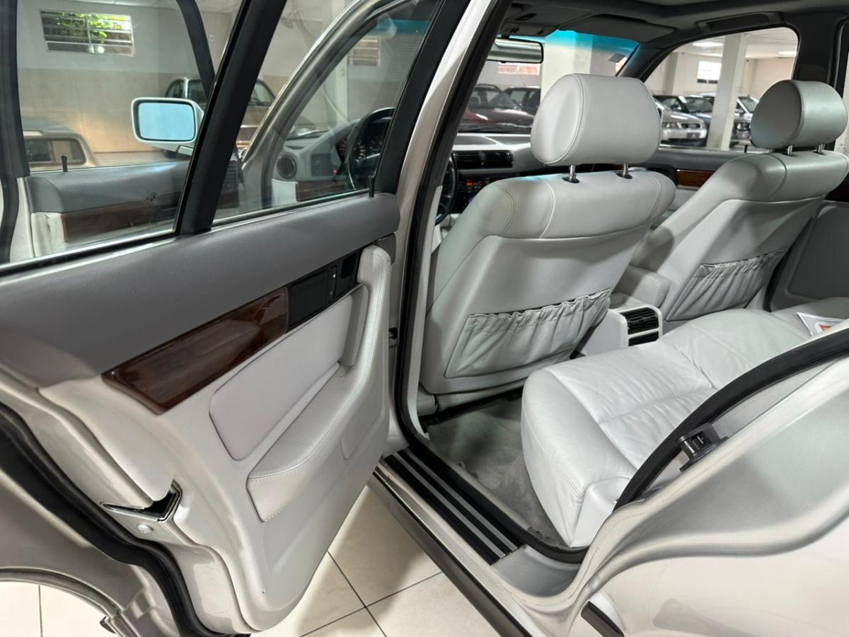avv-bmw-535ivenda-tsf43m9-imagem-010