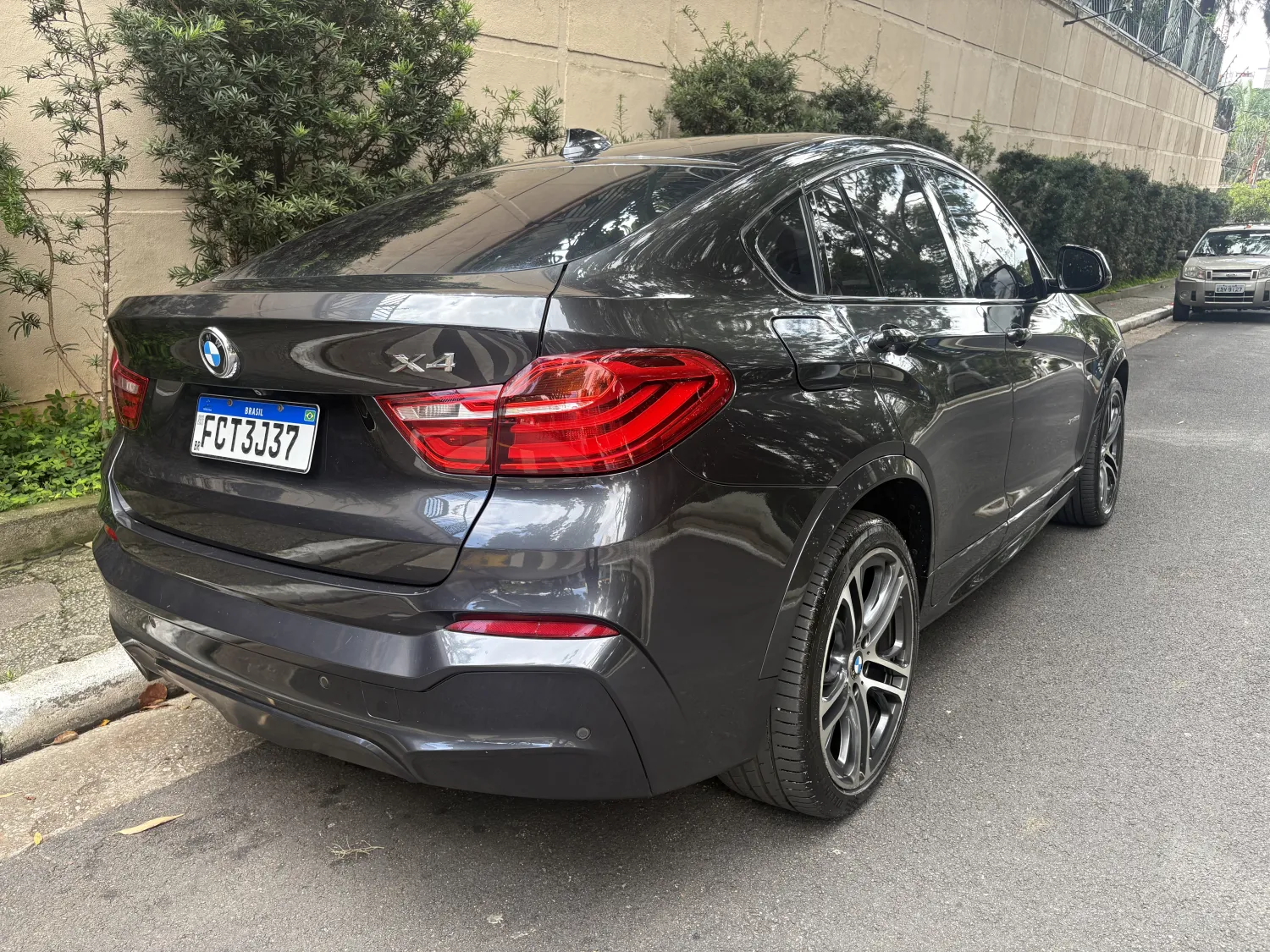 avv-bmw-x4-venda-e6db244-imagem-012