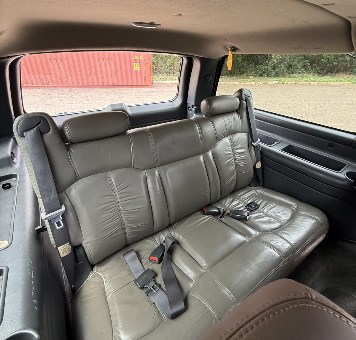 avv-chevrolet-suburban-lt-venda-jg2ah2z-imagem-003