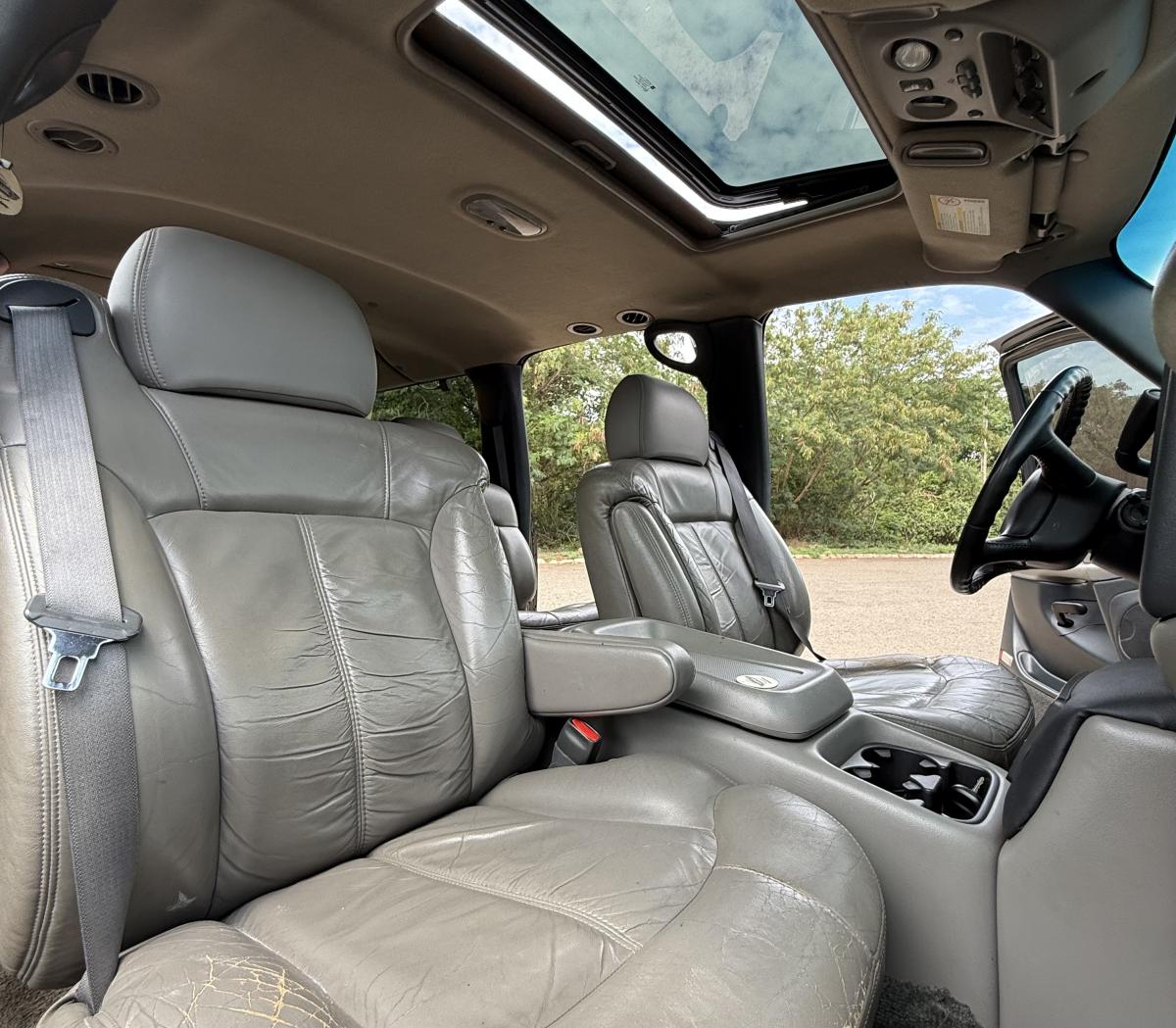 avv-chevrolet-suburban-lt-venda-jg2ah2z-imagem-007