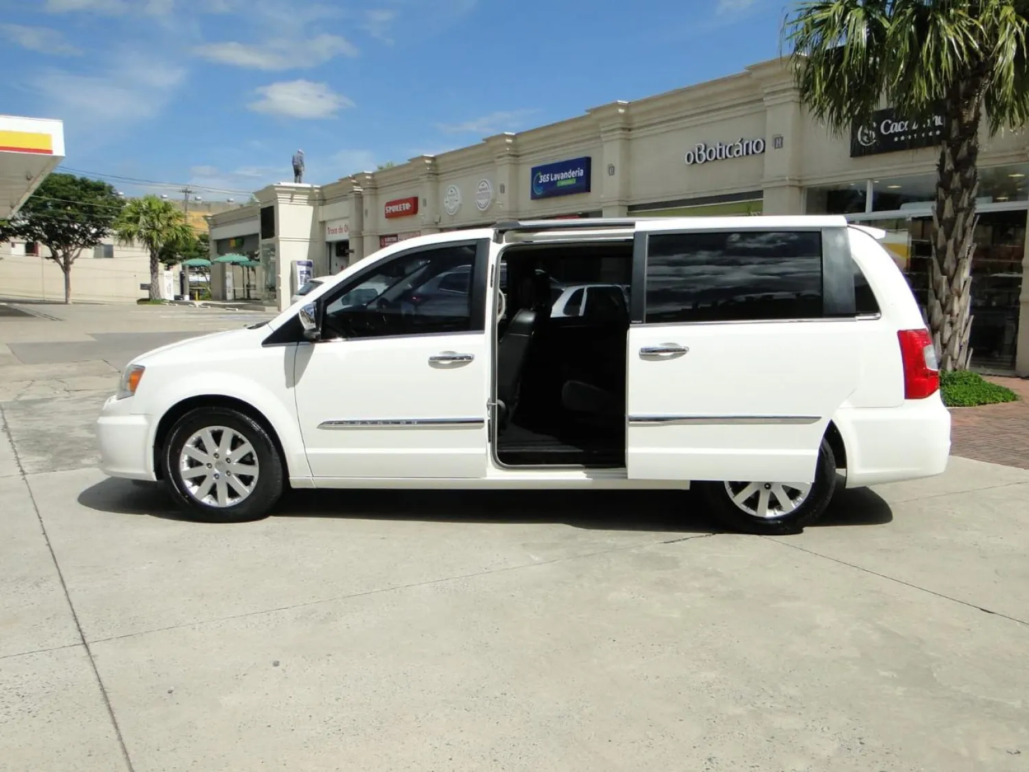 avv-chrysler-town-country-venda-11d7f08-imagem-006