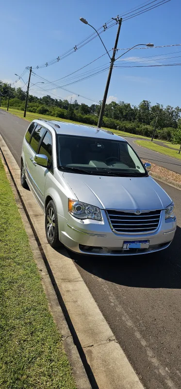 avv-chrysler-town-country-venda-7b25c75-imagem-005
