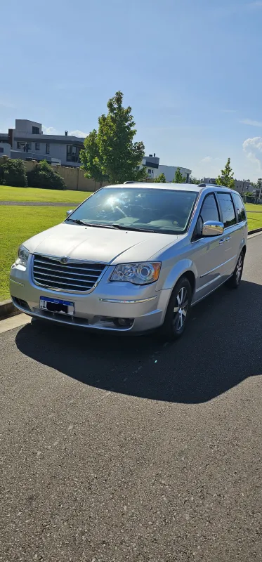 avv-chrysler-town-country-venda-7b25c75-imagem-010
