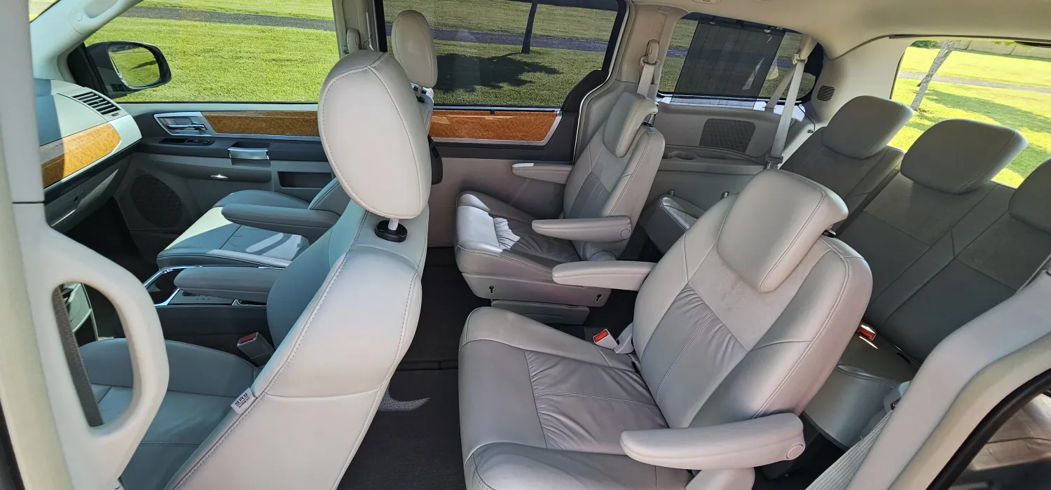 avv-chrysler-town-country-venda-7b25c75-imagem-022