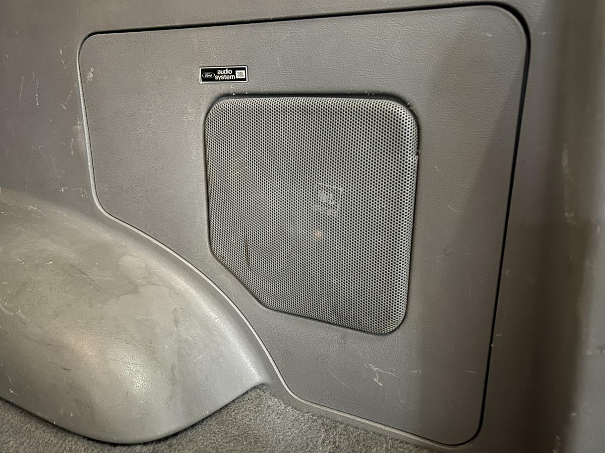 avv-ford-explorer-eddie-bauer-venda-8k7y947-imagem-020