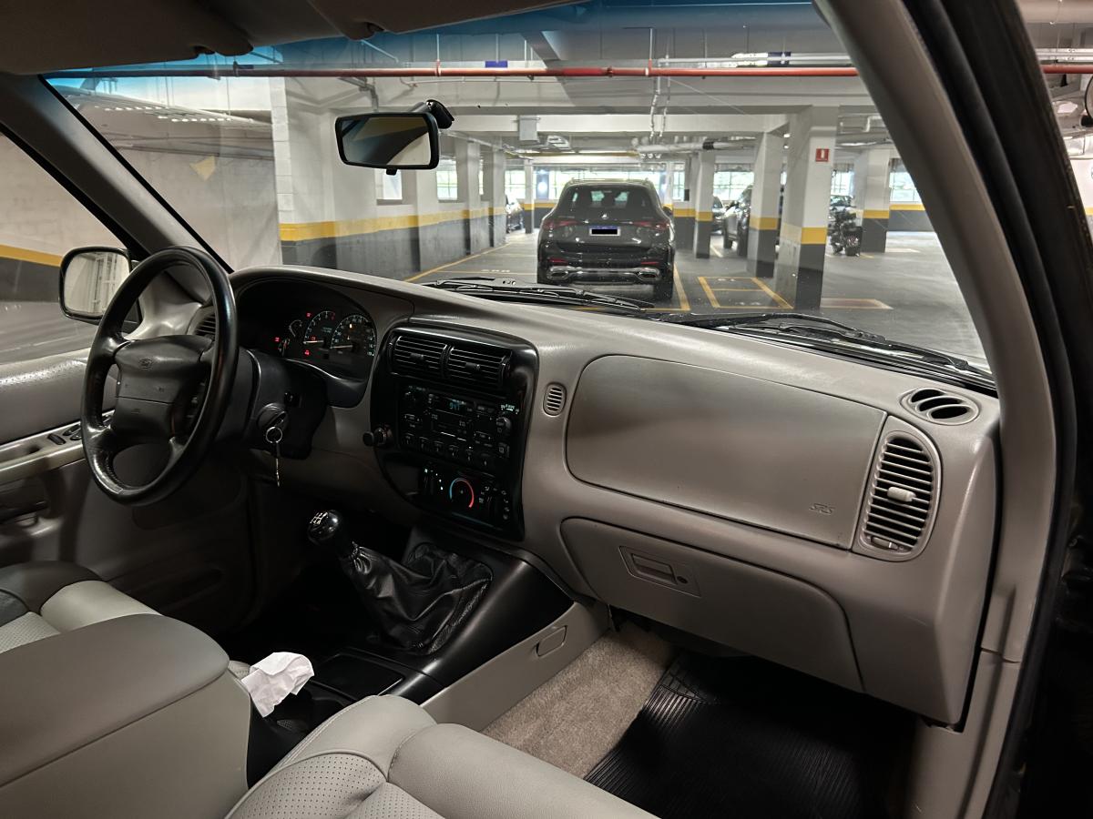 avv-ford-explorer-eddie-bauer-venda-8k7y947-imagem-024