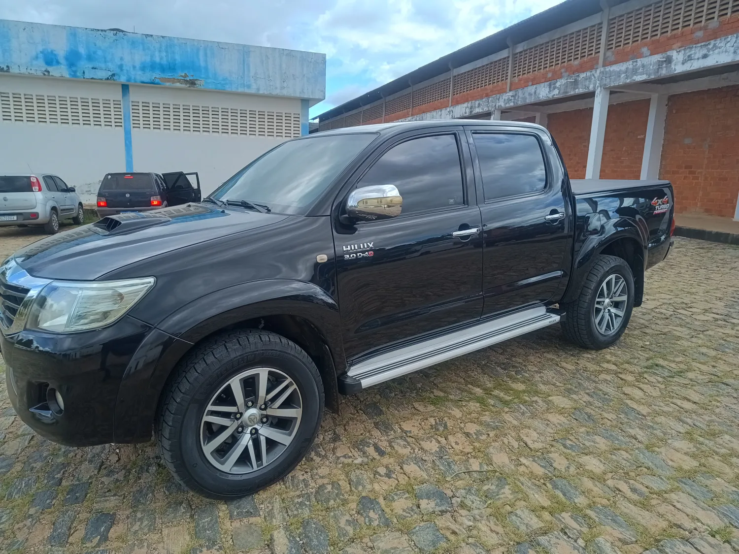 avv-toyota-hilux-venda-825ed39-imagem-001