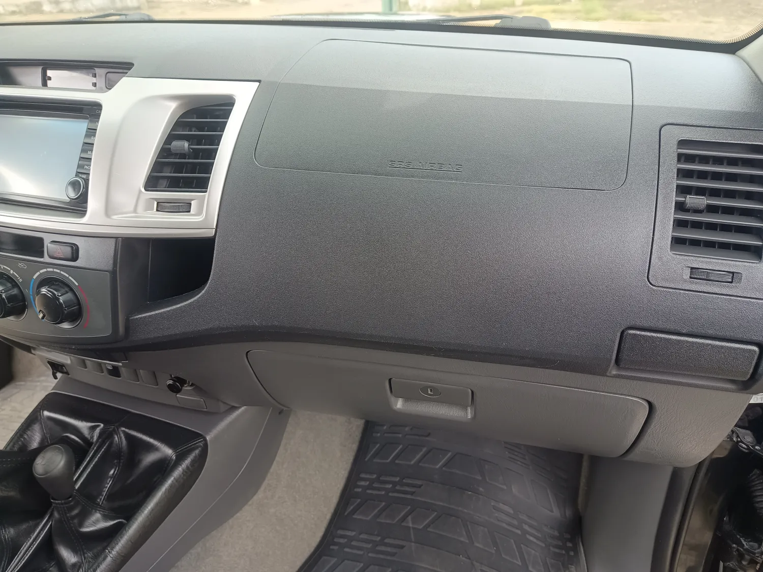 avv-toyota-hilux-venda-825ed39-imagem-007