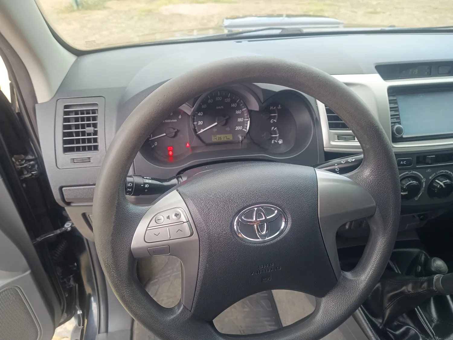 avv-toyota-hilux-venda-825ed39-imagem-008