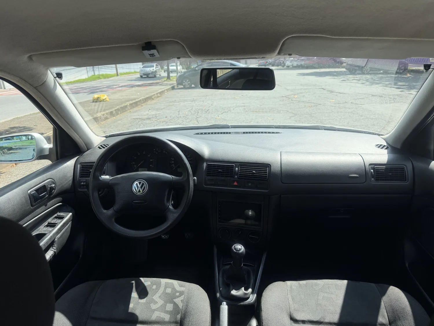 avv-volkswagen-golf-venda-4eb9a09-imagem-012