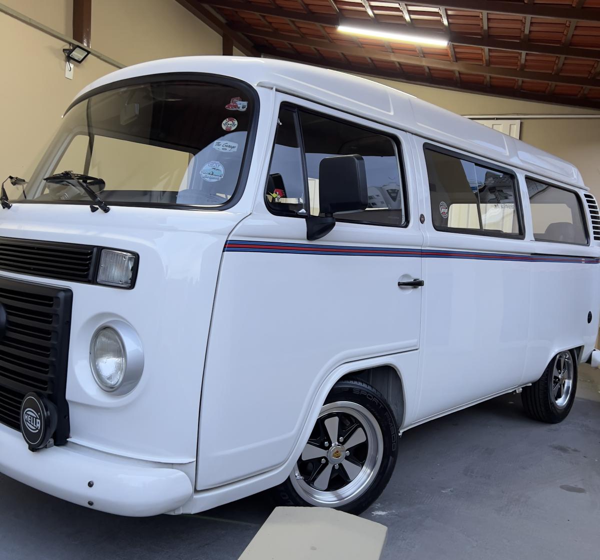 avv-volkswagen-kombi-1-4-flex-stander-venda-tre1vf3-imagem-001