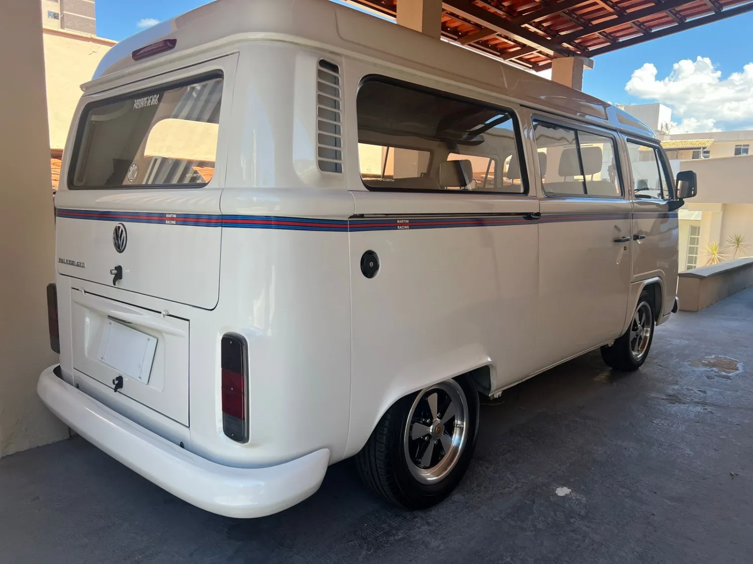 avv-volkswagen-kombi-1-4-flex-stander-venda-tre1vf3-imagem-003
