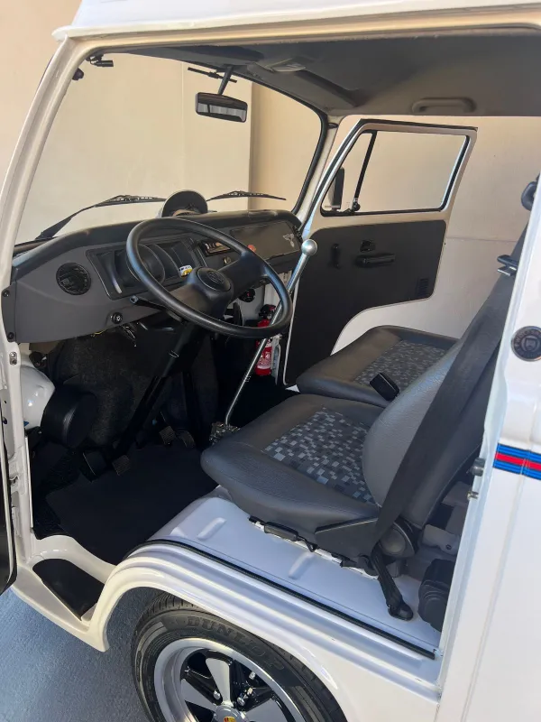 avv-volkswagen-kombi-1-4-flex-stander-venda-tre1vf3-imagem-013