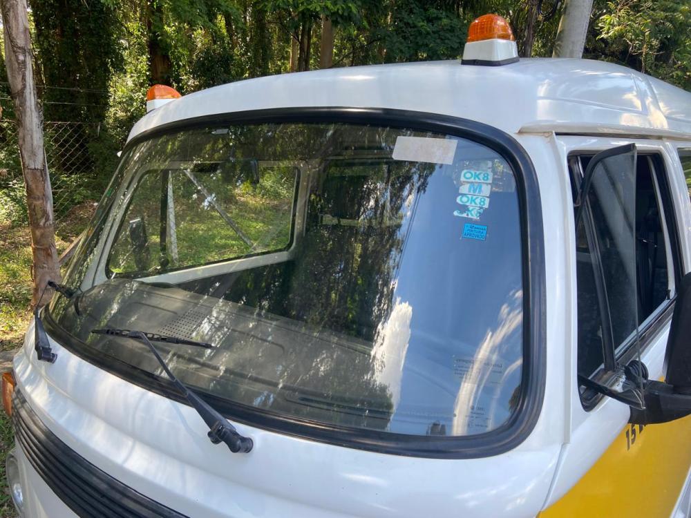 avv-volkswagen-kombi-escolar-15-lugares-venda-85mnowx-imagem-013