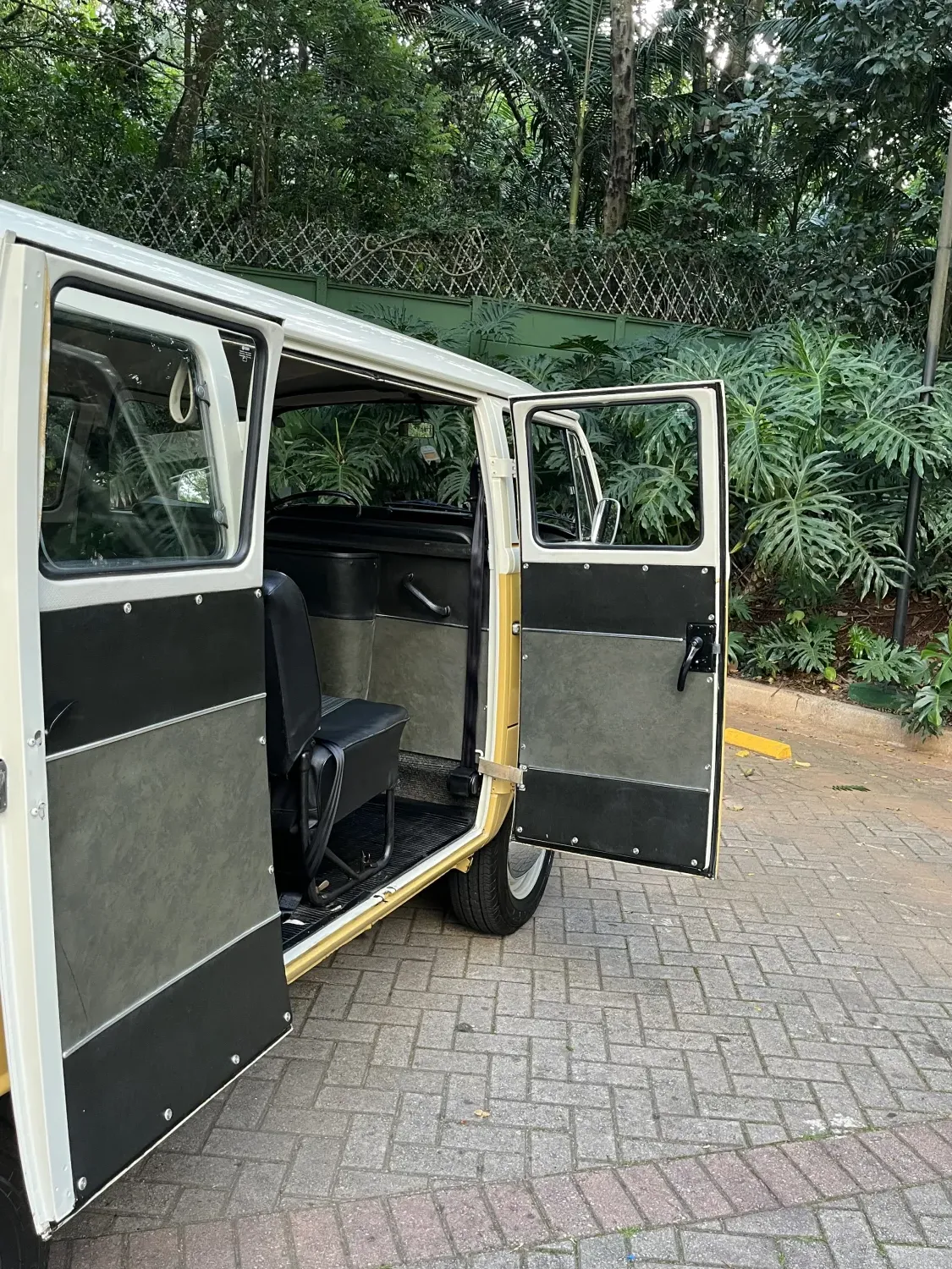 avv-volkswagen-kombi-luxo-venda-jaeptxx-imagem-011