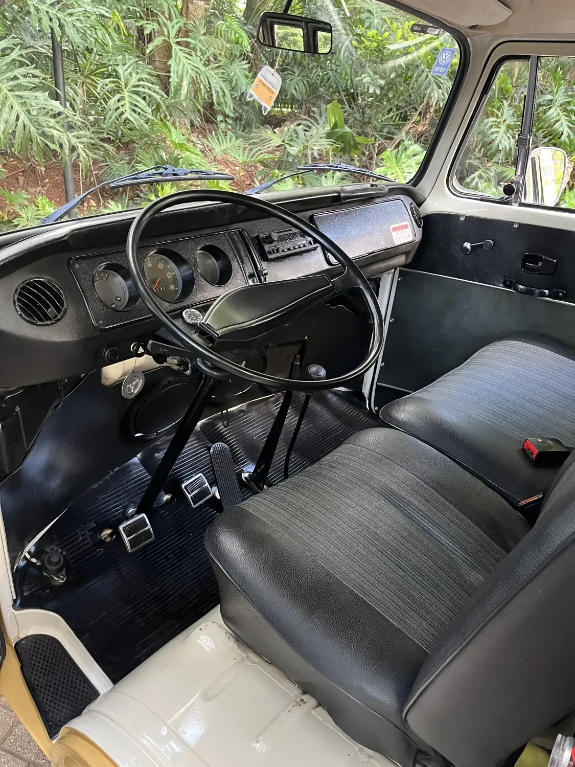 avv-volkswagen-kombi-luxo-venda-jaeptxx-imagem-013