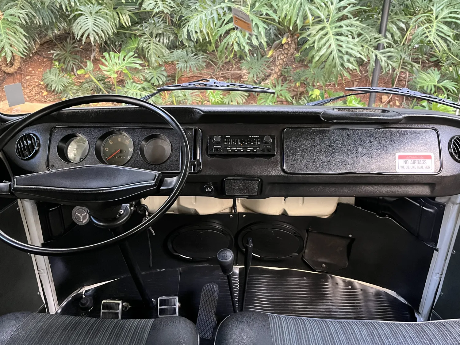 avv-volkswagen-kombi-luxo-venda-jaeptxx-imagem-014