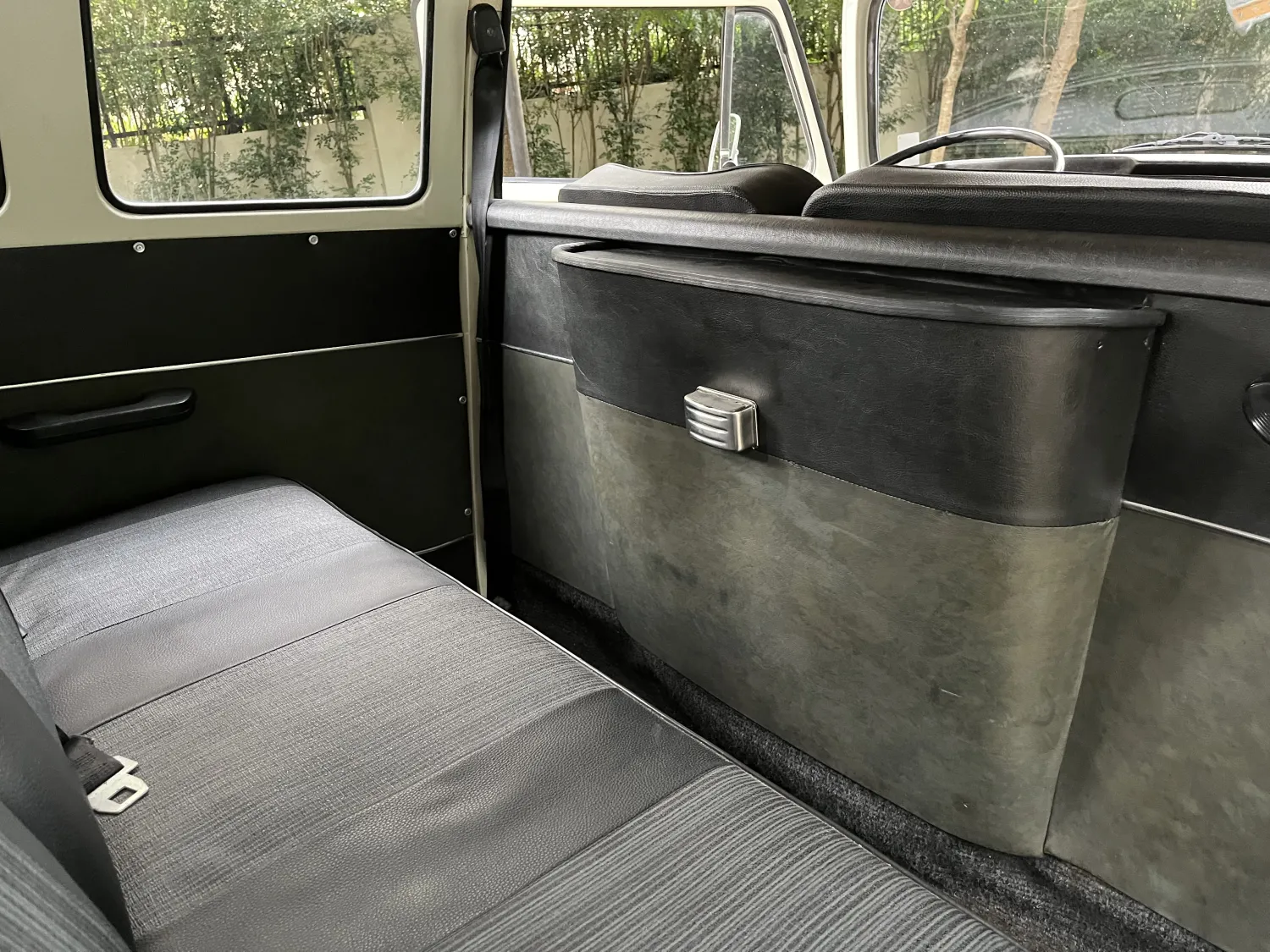 avv-volkswagen-kombi-luxo-venda-jaeptxx-imagem-017