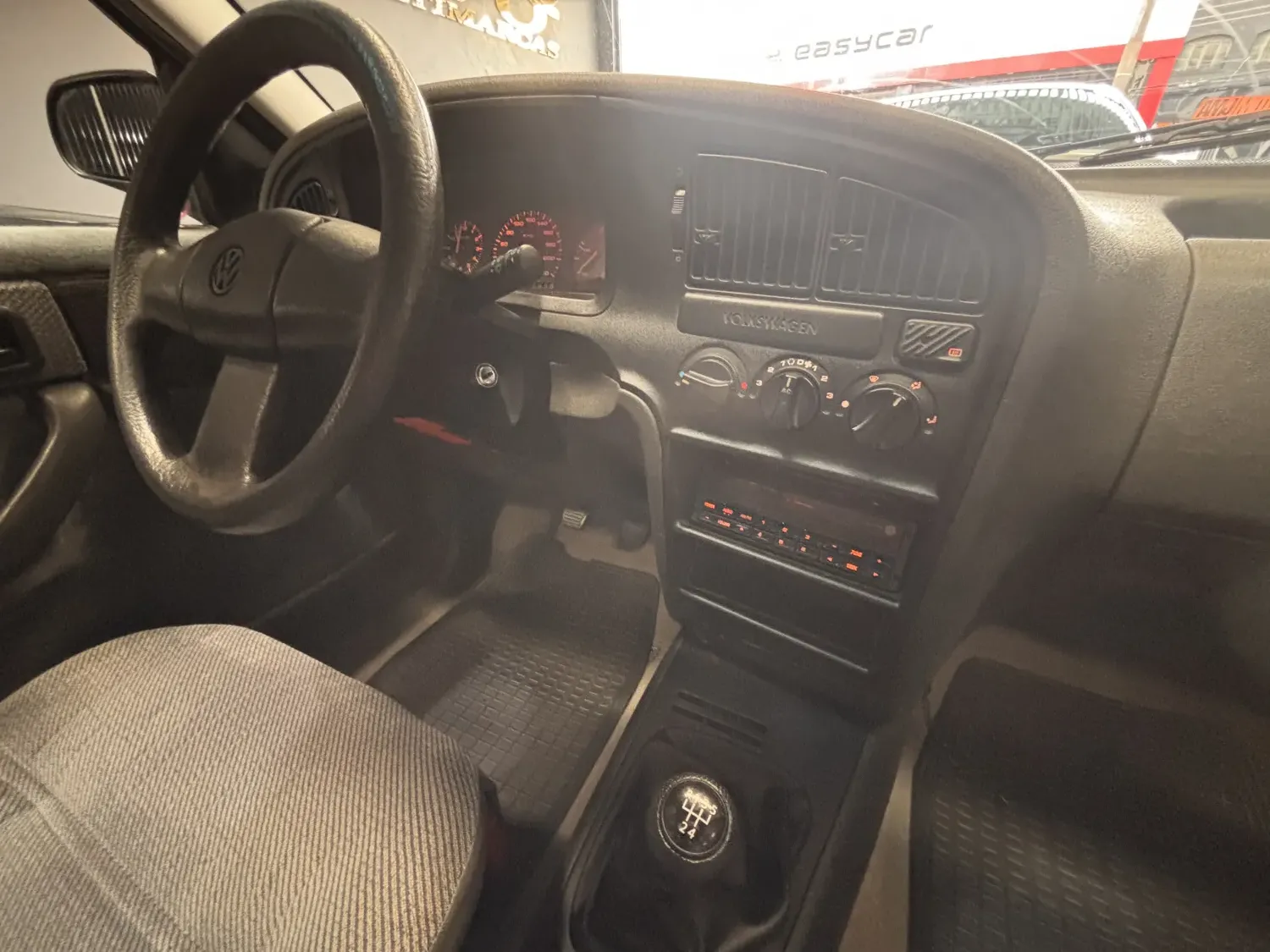 avv-volkswagen-logus-venda-8a46ab3-imagem-009