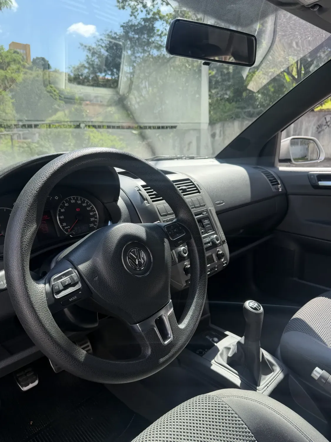 avv-volkswagen-polo-venda-8ad1811-imagem-003